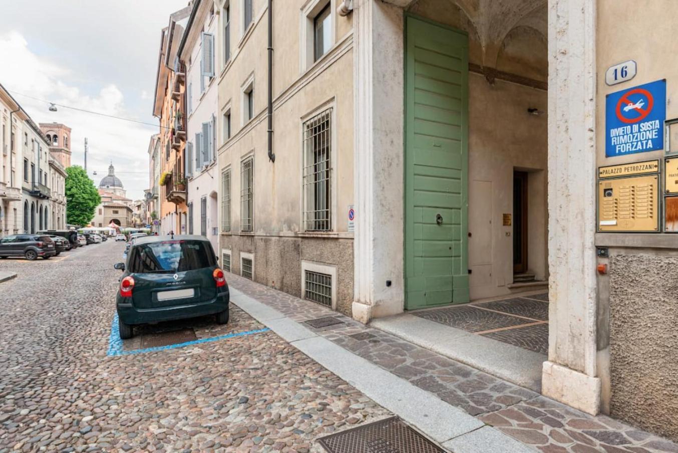 Residenza Palazzo Petrozzani Lejlighed Mantova Eksteriør billede